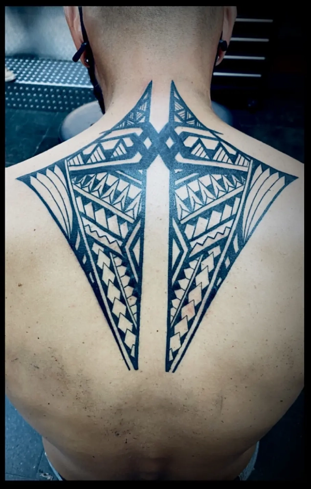 Skin City Tattoo & Piercing Tattoo auf dem Rücken